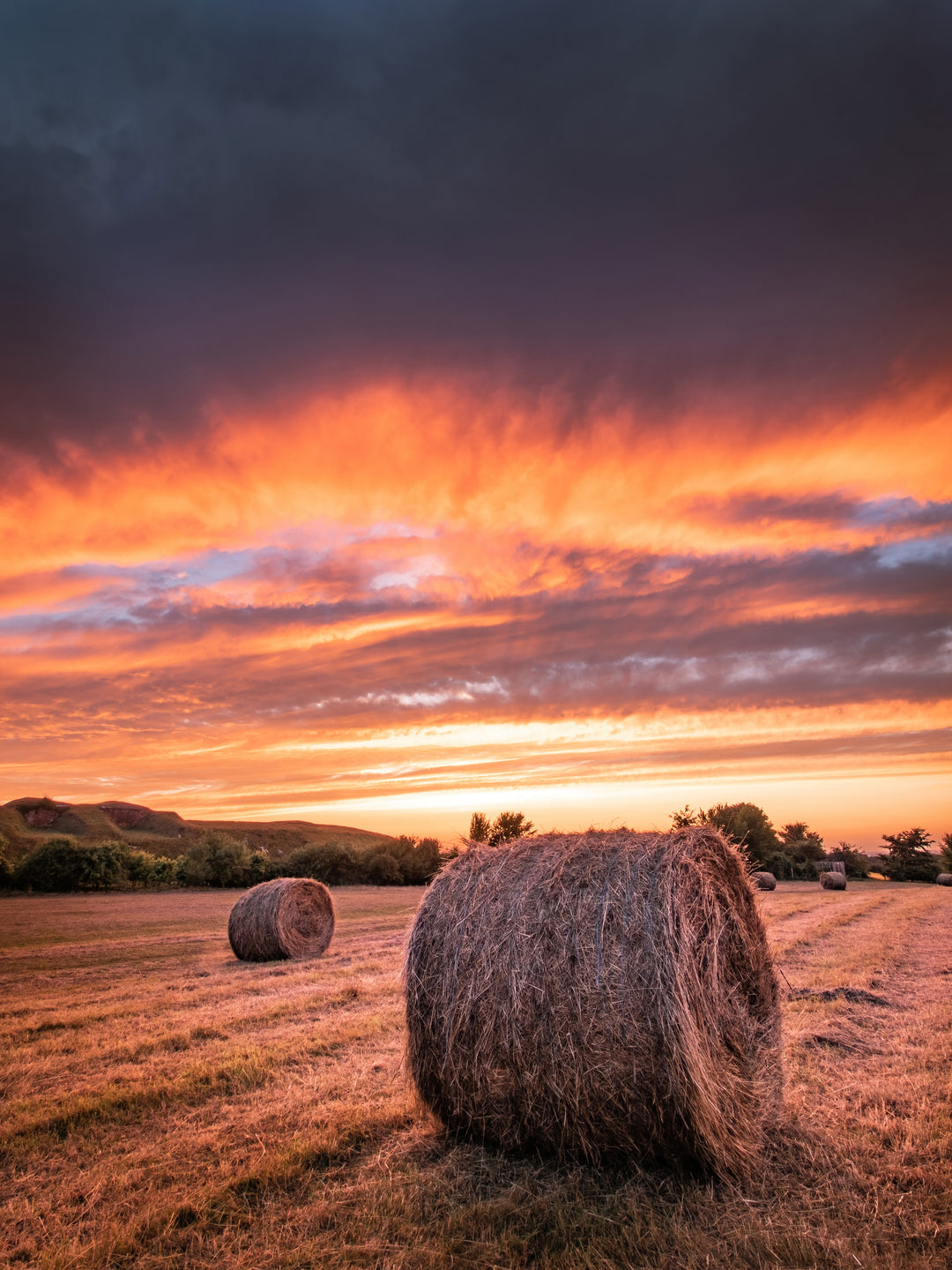 Hay bales at sunset in Hampshire Photo Print - Canvas - Framed Photo Print - Hampshire Prints