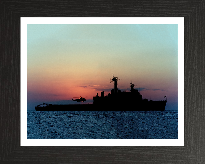 HMS Fearless L10 Royal Navy Fearless class amphibious ship Photo Print or Framed Print - Hampshire Prints