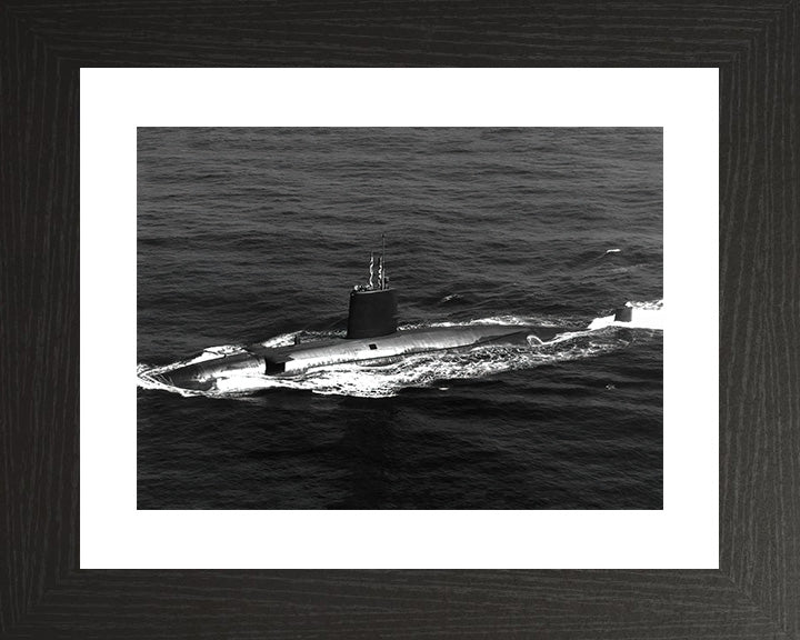 HMS Valiant S102 Submarine | Photo Print | Framed Print | Valiant Class | Royal Navy - Hampshire Prints