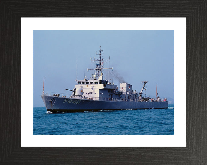 HMS Plover P240 Royal Navy Peacock class patrol vessel Photo Print or Framed Print - Hampshire Prints