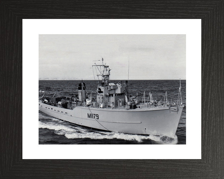 HMS Sefton M1178 | Photo Print | Framed Print | Ton Class | Minesweeper | Royal Navy - Hampshire Prints