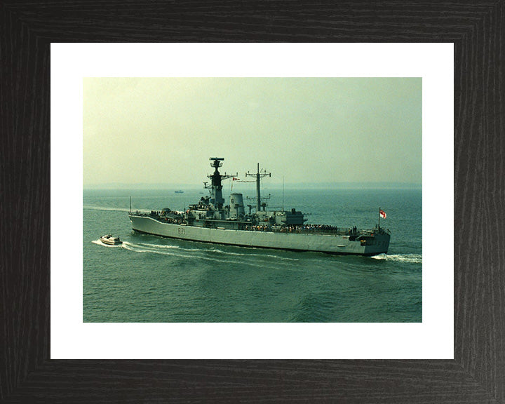 HMS Scylla F71 Royal Navy Leander class frigate Photo Print or Framed Print - Hampshire Prints