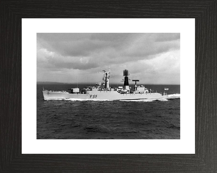 HMS Salisbury F32 Royal Navy Salisbury class Frigate Photo Print or Framed Print - Hampshire Prints