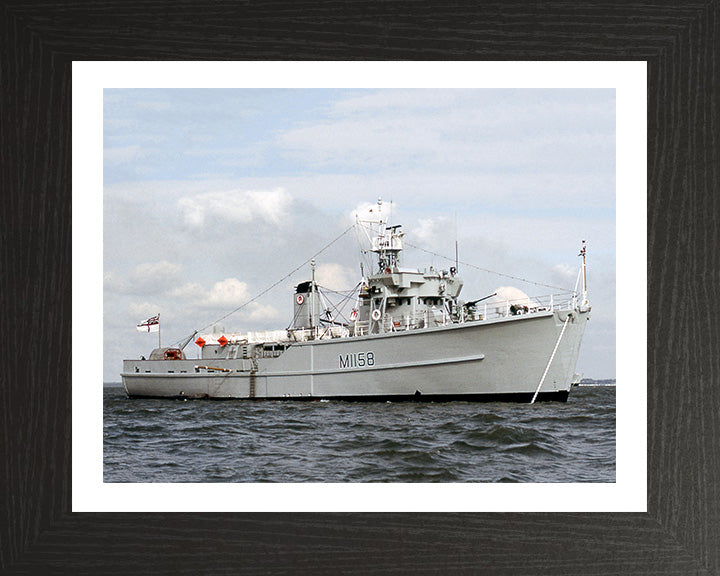 HMS Laleston M1158 Royal Navy Ton Class Minesweeper Photo Print or Framed Print - Hampshire Prints