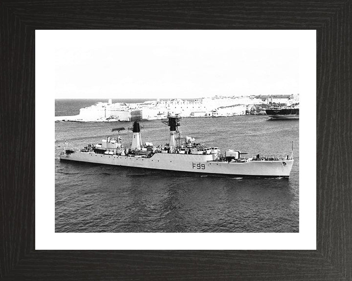 HMS Lincoln F99 Royal Navy Salisbury class frigate Photo Print or Framed Print - Hampshire Prints