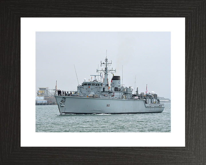 HMS Quorn M41 Royal Navy Hunt class mine countermeasures vessel Photo Print or Framed Print - Hampshire Prints