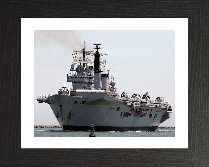 HMS Invincible R05 Royal Navy Invincible Class aircraft carrier Photo Print or Framed Print - Hampshire Prints