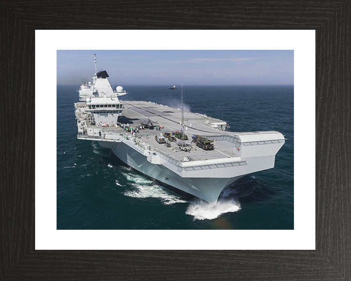 HMS Queen Elizabeth R08 | Photo Print | Framed Print | Queen Elizabeth Class | Aircraft Carrier | Royal Navy - Hampshire Prints