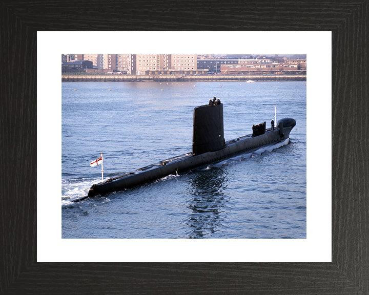 HMS Osiris S13 Royal Navy Oberon class Submarine Photo Print or Framed Print - Hampshire Prints