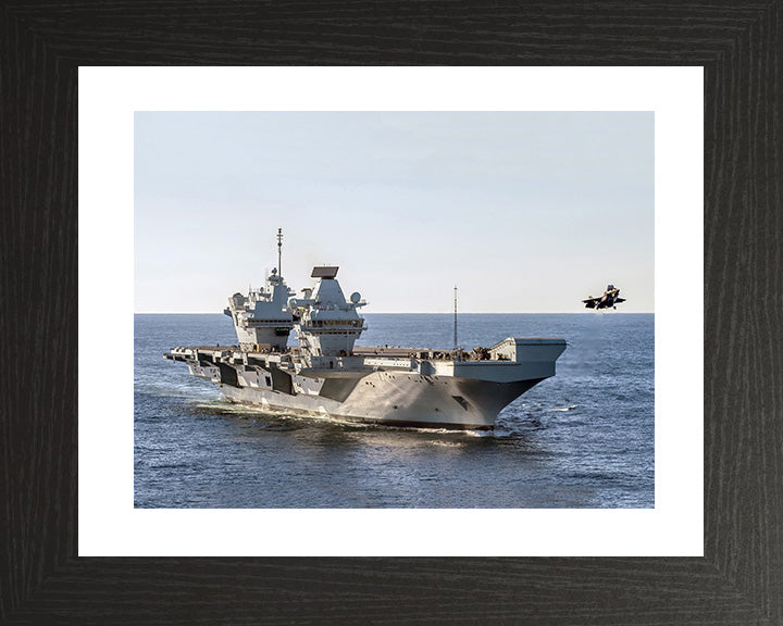 HMS Queen Elizabeth R08 | Photo Print | Framed Print | Queen Elizabeth Class | Aircraft Carrier | Royal Navy - Hampshire Prints