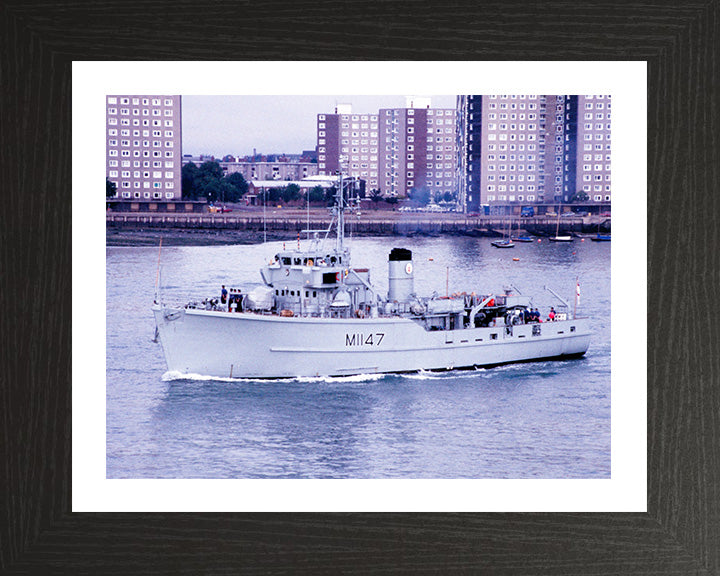 HMS Hubberston M1147 | Photo Print | Framed Print | Ton Class | Minesweeper | Royal Navy