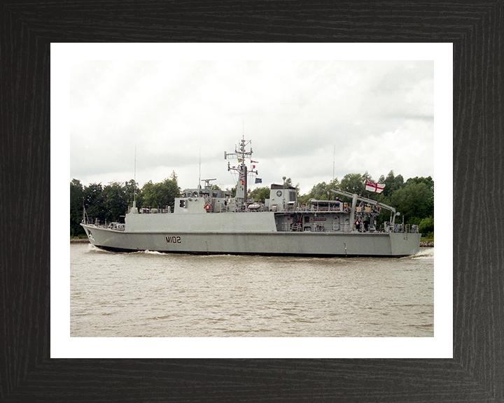 HMS Inverness M102 Royal Navy Sandown class minehunter Photo Print or Framed Print - Hampshire Prints