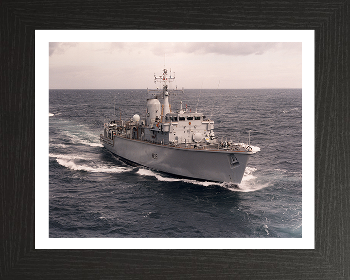 HMS Hurworth M39 Royal Navy Hunt class mine countermeasures vessel Photo Print or Framed Print - Hampshire Prints