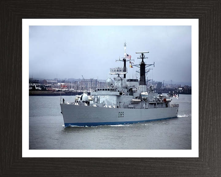 HMS Exeter D89 Royal Navy Type 42 Destroyer Photo Print or Framed Print - Hampshire Prints