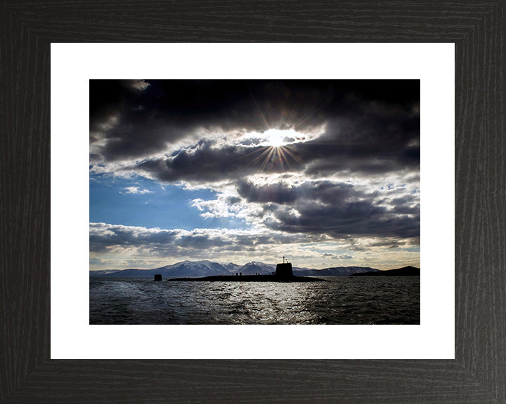 HMS Victorious S29 Submarine | Photo Print | Framed Print | Vanguard Class | Royal Navy - Hampshire Prints