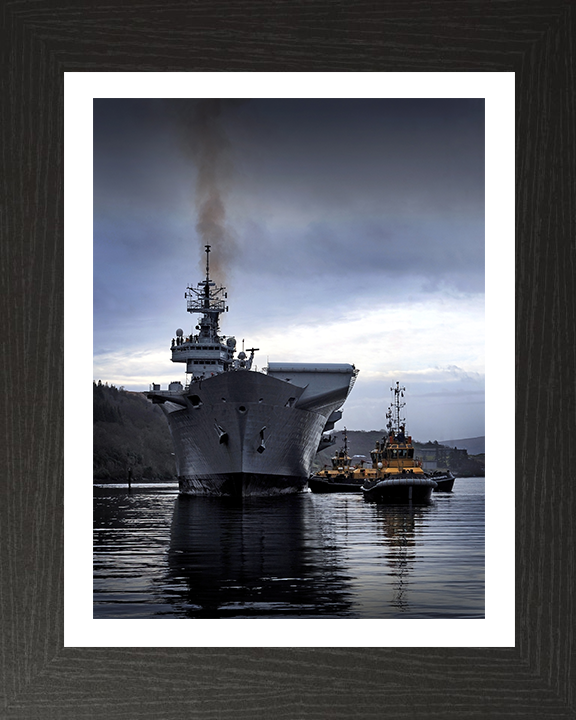 HMS Illustrious R06 | Photo Print | Framed Print | Invincible Class | Aircraft Carrier | Royal Navy - Hampshire Prints