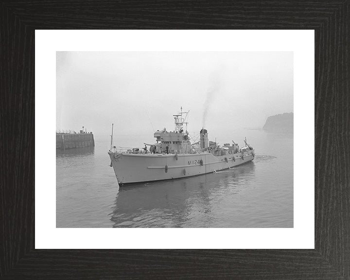 HMS St David M1124 Royal Navy minesweeper Photo Print or Framed Print - Hampshire Prints