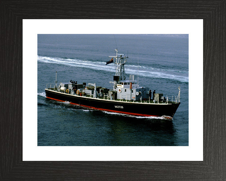 HMS Shipham M2726 Royal Navy Ham class minesweeper Photo Print or Framed Print - Hampshire Prints