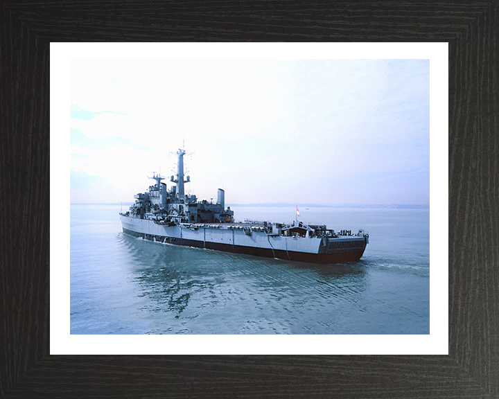 HMS Intrepid L11 | Photo Print | Framed Print | Fearless Class | Amphibious Ship | Royal Navy - Hampshire Prints