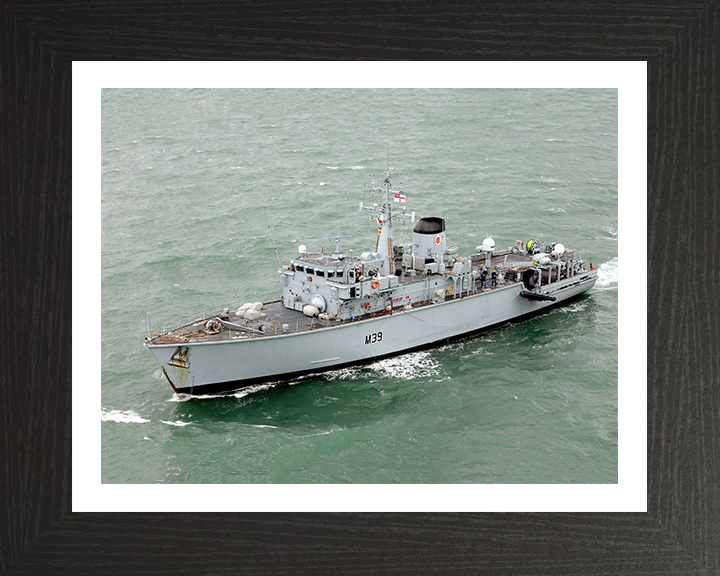 HMS Hurworth M39 Royal Navy Hunt class mine countermeasures vessel Photo Print or Framed Print - Hampshire Prints