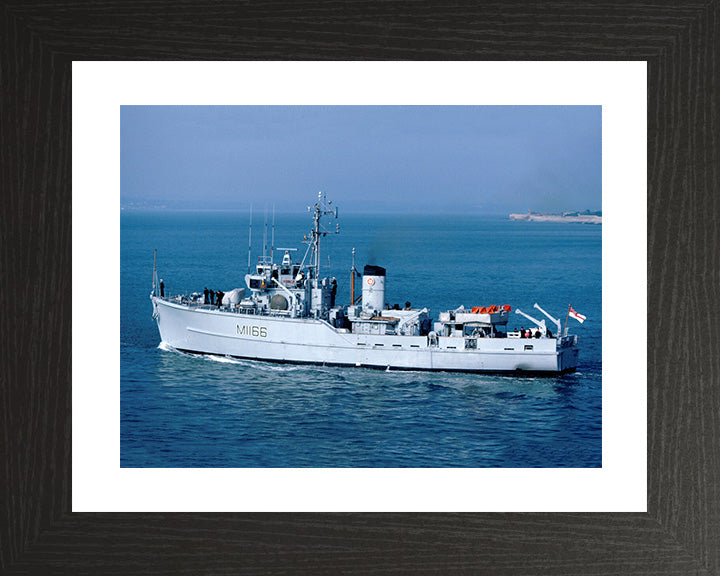 HMS Nurton M1166 Royal Navy Ton Class Minesweeper Photo Print or Framed Print - Hampshire Prints