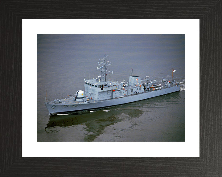 HMS Swift P243 Royal Navy Peacock Class Patrol Vessel Photo Print or Framed Print - Hampshire Prints