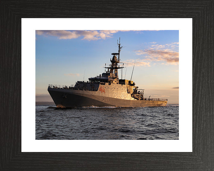 HMS Tamar P233 Royal Navy River class offshore patrol vessel Photo Print or Framed Print - Hampshire Prints