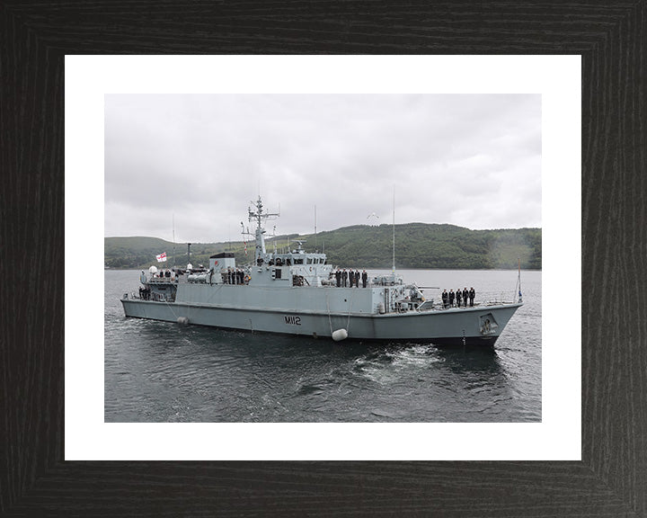 HMS Shoreham M112 | Photo Print | Framed Print | Sandown Class | Minehunter | Royal Navy - Hampshire Prints