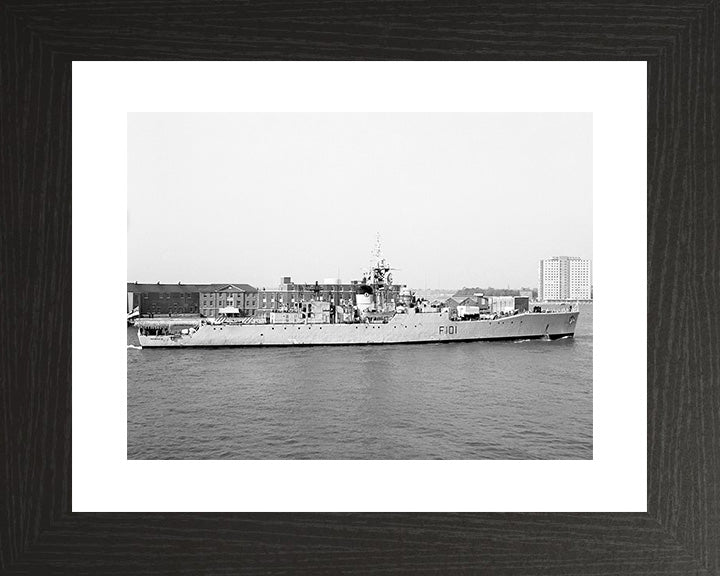 HMS Yarmouth F101 Royal Navy Rothesay class frigate Photo Print or Framed Print - Hampshire Prints