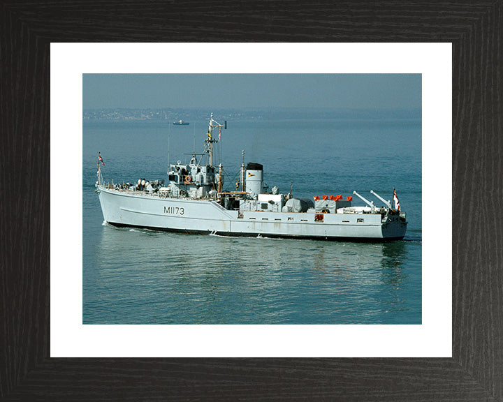 HMS Pollington M1173 Royal Navy Ton Class Minesweeper Photo Print or Framed Print - Hampshire Prints