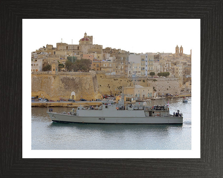 HMS Grimsby M108 | Photo Print | Framed Print | Sandown Class | Minehunter | Royal Navy - Hampshire Prints