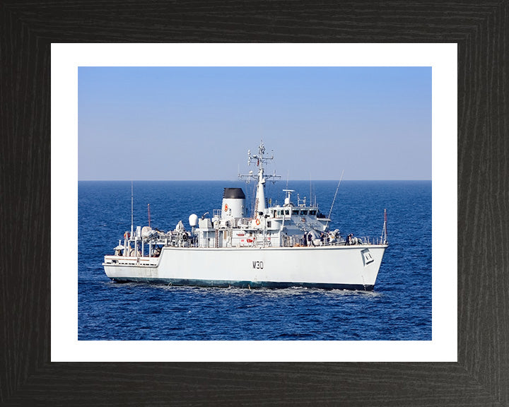 HMS Ledbury M30 | Photo Print | Framed Print | Hunt Class | Minesweeper | Royal Navy - Hampshire Prints