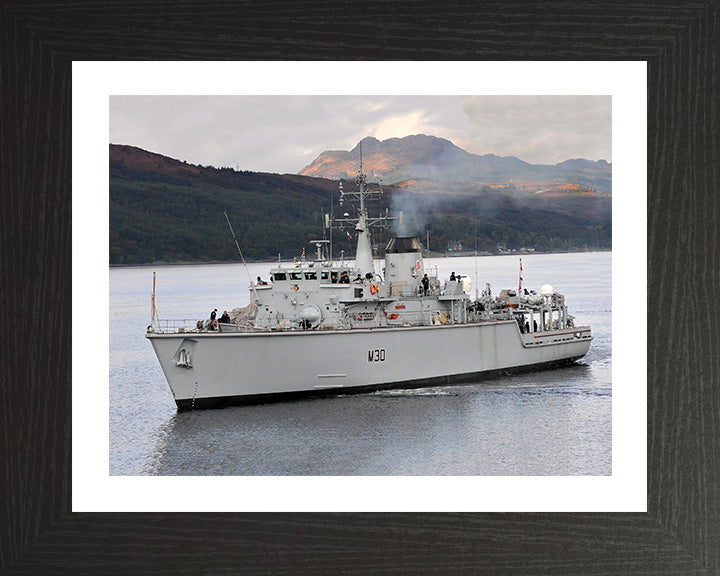 HMS Ledbury M30 | Photo Print | Framed Print | Hunt Class | Minesweeper | Royal Navy - Hampshire Prints