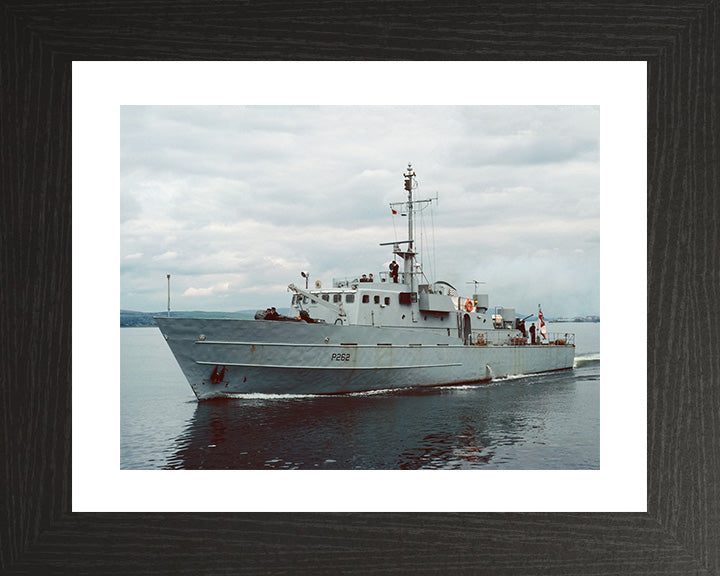 HMS Peterel P262 | Photo Print | Framed Print | Bird Class | Patrol Vessel | Royal Navy - Hampshire Prints