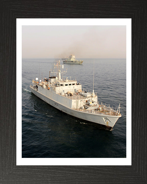 HMS Grimsby M108 Royal Navy Sandown class minehunter Photo Print or Framed Print - Hampshire Prints