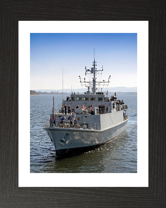 HMS Pembroke M107 | Photo Print | Framed Print | Sandown Class | Minehunter | Royal Navy - Hampshire Prints