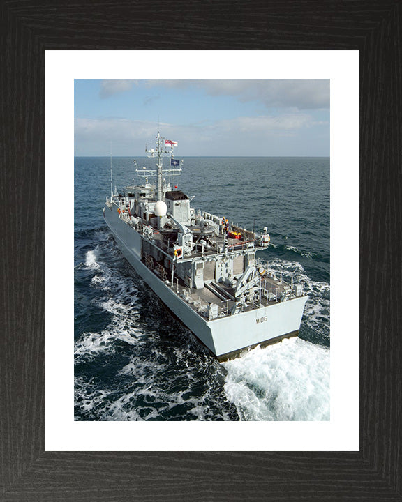 HMS Penzance M106 Royal Navy Sandown class minehunter Photo Print or Framed Print - Hampshire Prints