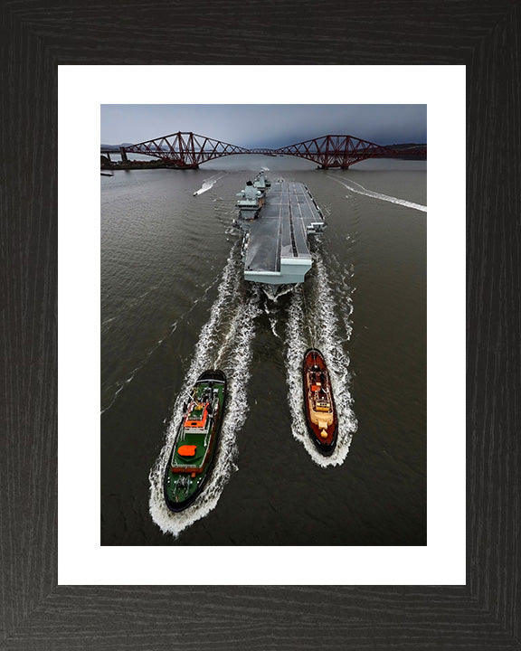 HMS Queen Elizabeth R08 | Photo Print | Framed Print | Queen Elizabeth Class | Aircraft Carrier | Royal Navy - Hampshire Prints