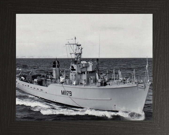 HMS Sefton M1178 | Photo Print | Framed Print | Ton Class | Minesweeper | Royal Navy - Hampshire Prints