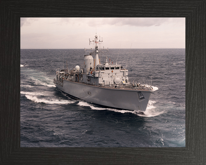 HMS Hurworth M39 Royal Navy Hunt class mine countermeasures vessel Photo Print or Framed Print - Hampshire Prints