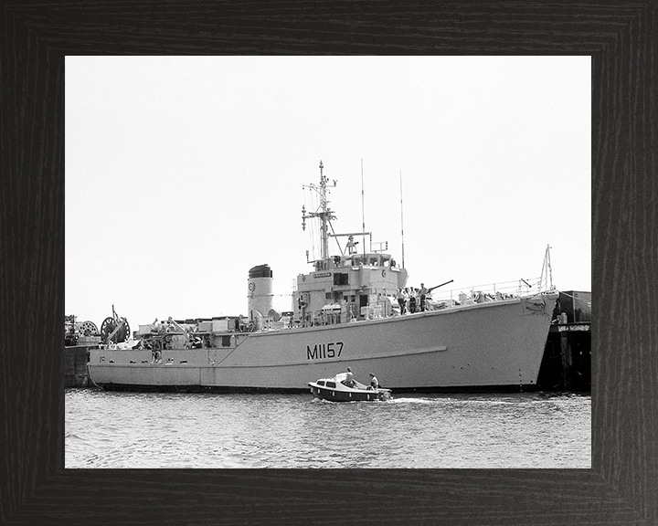 HMS Kirkliston M1157 | Photo Print | Framed Print | Ton Class | Minesweeper | Royal Navy