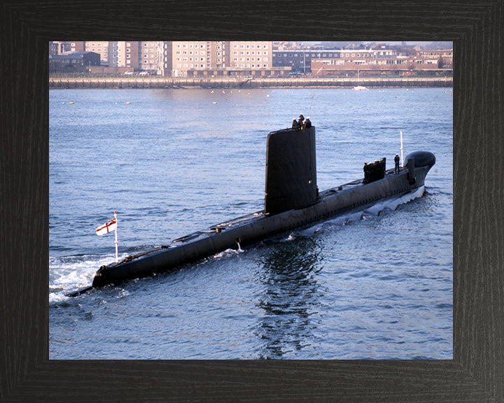 HMS Osiris S13 Royal Navy Oberon class Submarine Photo Print or Framed Print - Hampshire Prints