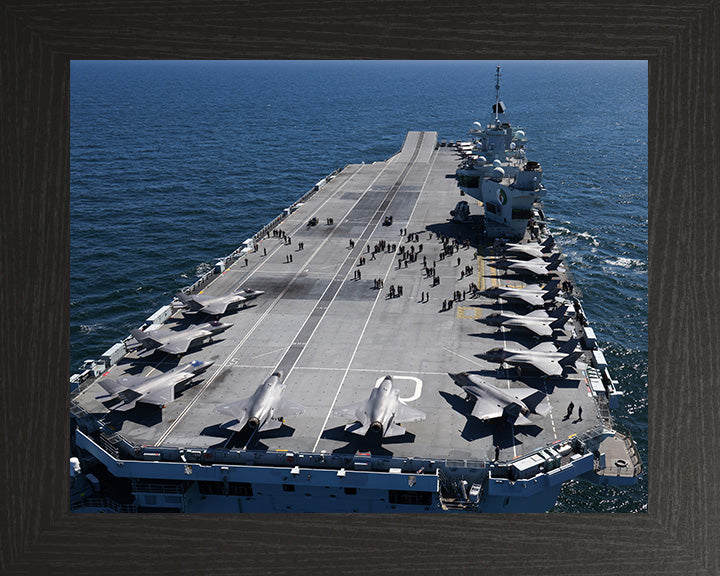 HMS Queen Elizabeth R08 Royal Navy Queen Elizabeth Class aircraft carrier Photo Print or Framed Print - Hampshire Prints