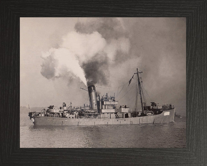 HMS Turquoise T45 Royal Navy Trawler Photo Print or Framed Print - Hampshire Prints