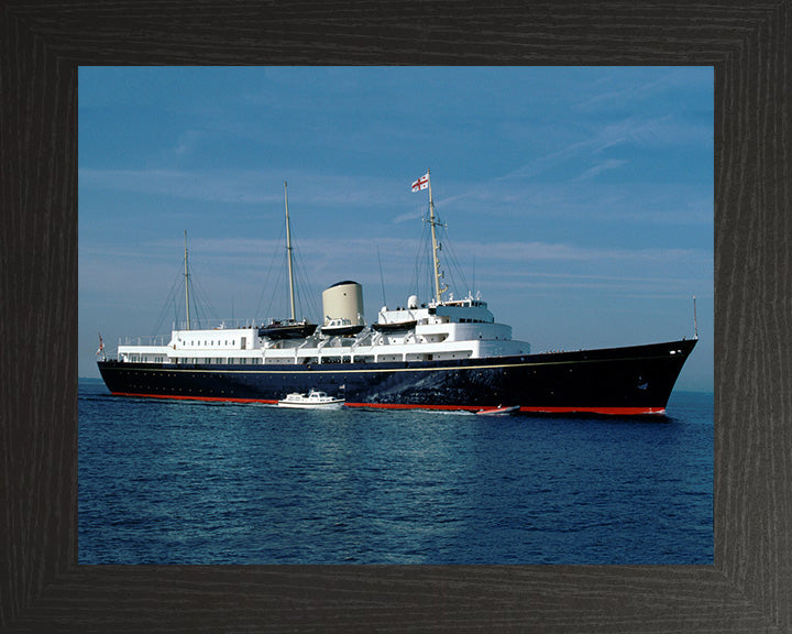 HMY Britannia Royal Yacht Photo Print or Framed Print - Hampshire Prints