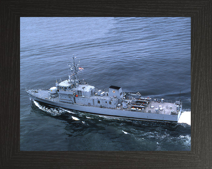 HMS Plover P240 Royal Navy Peacock class patrol vessel Photo Print or Framed Print - Hampshire Prints