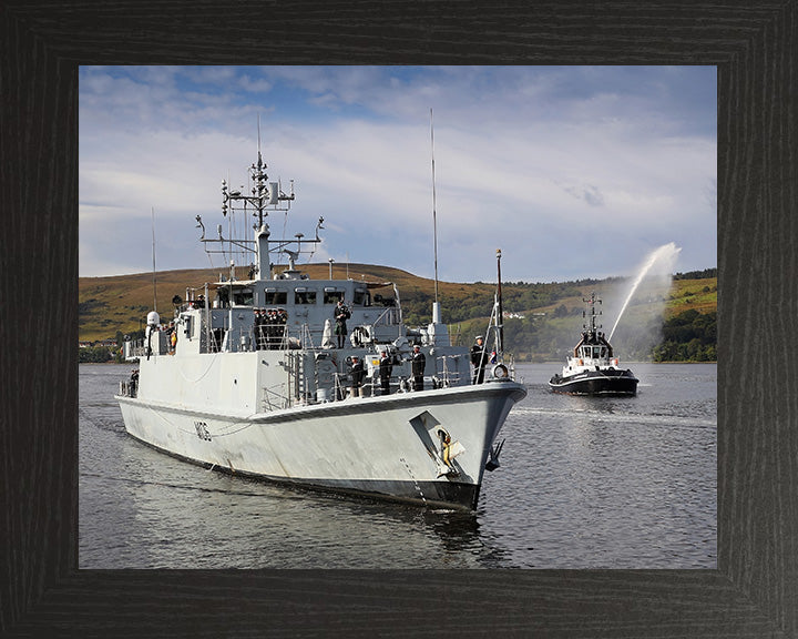 HMS Penzance M106 | Photo Print | Framed Print | Sandown Class | Minehunter | Royal Navy - Hampshire Prints