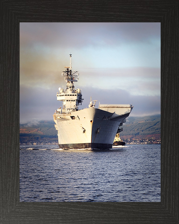 HMS Illustrious R06 | Photo Print | Framed Print | Invincible Class | Aircraft Carrier | Royal Navy - Hampshire Prints