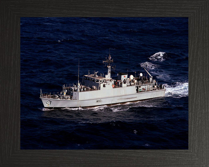 HMS Ramsey M110 Royal Navy Sandown class minehunter Photo Print or Framed Print - Hampshire Prints