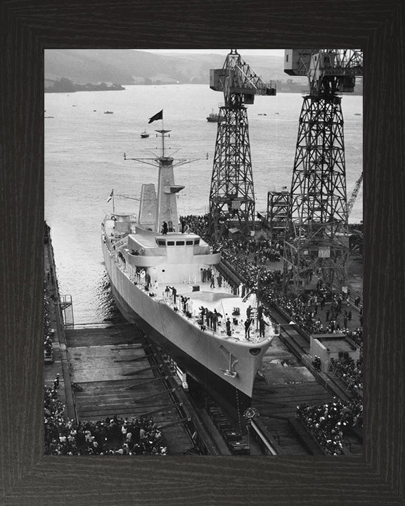 HMS Scylla F71 Royal Navy Leander class frigate Photo Print or Framed Print - Hampshire Prints